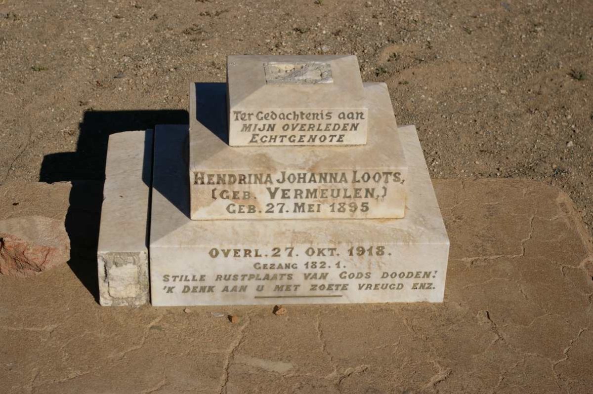 LOOTS Hendrina Johanna nee VERMEULEN 1895-1918