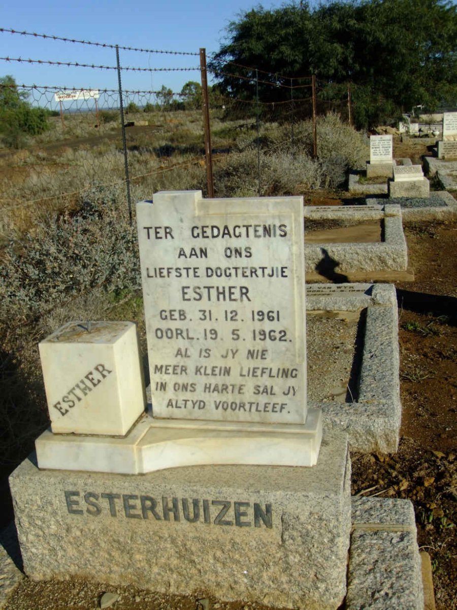 ESTERHUIZEN Esther 1961-1962