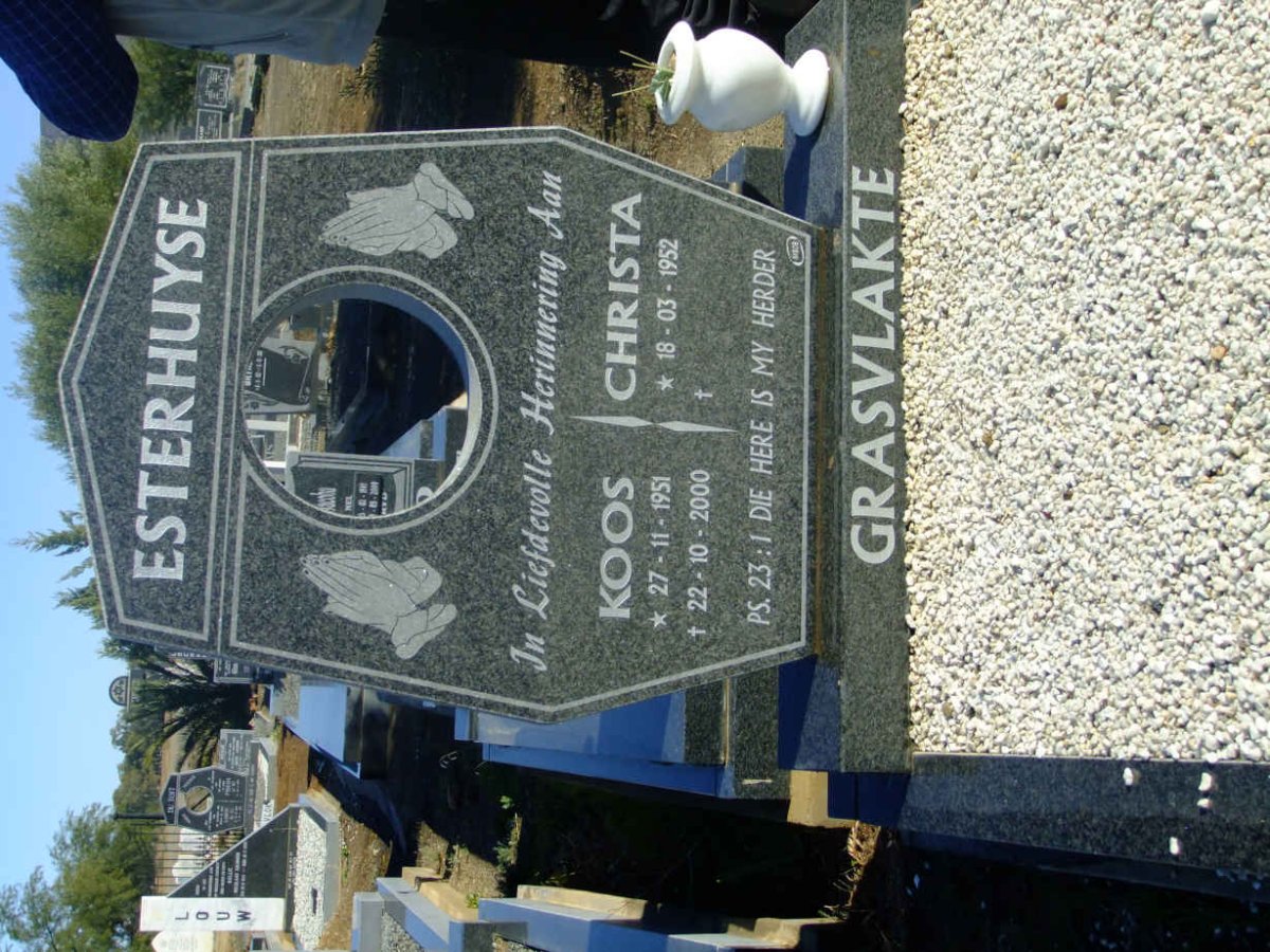 ESTERHUYSE Koos 1951-2000 &amp; Christa 1952-