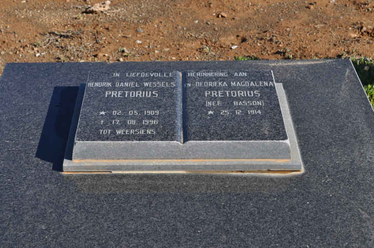 PRETORIUS Hendrik Daniel Wessels 1909-1996 &amp; Dedrieka Magdalena BASSON 1914-