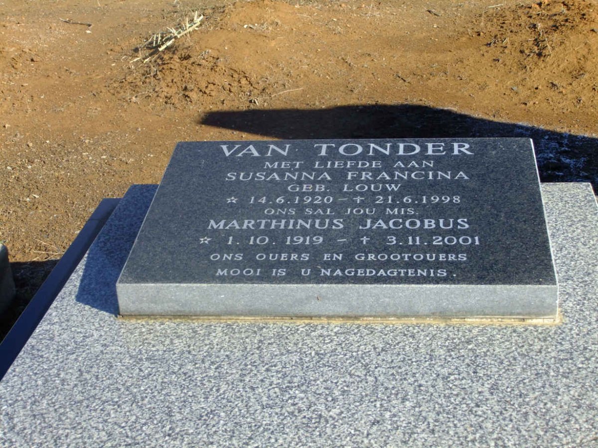 TONDER Marthinus Jacobus, van 1919-2001 &amp; Susanna Francina LOUW 1920-1998