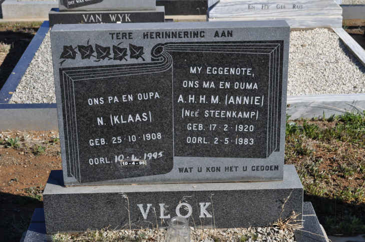 VLOK N. 1908-1995 &amp; A.H.H.M. STEENKAMP 1920-1983