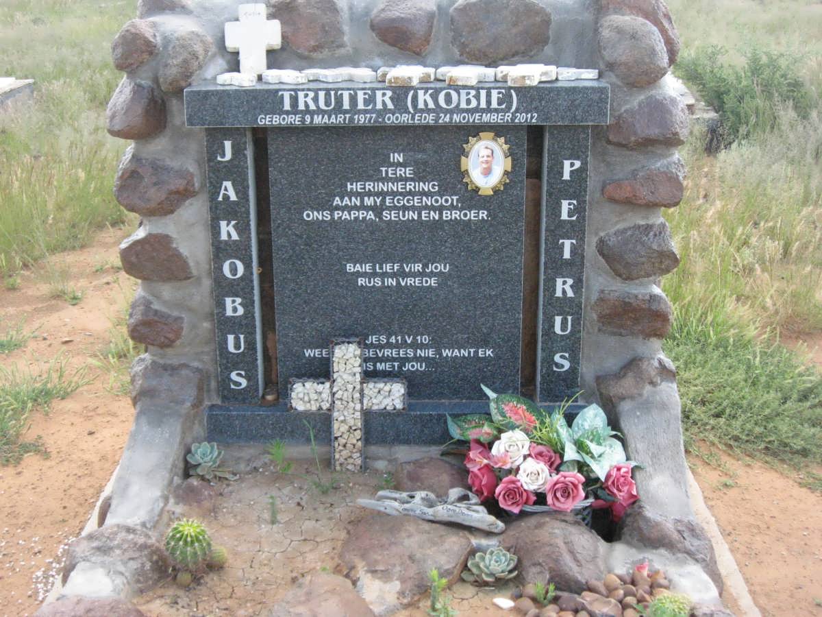 TRUTER Jakobus Petrus _Kobie_ 1977-2012