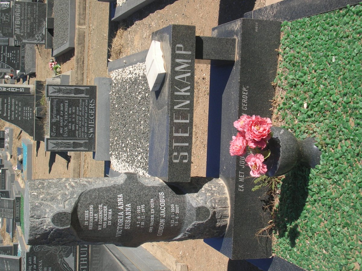 STEENKAMP Gideon Jacobus 1929-2007 &amp; Victoria Anna Susanna 1921-1975