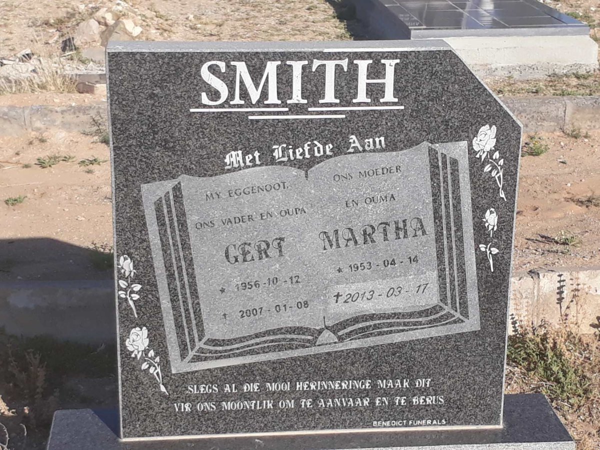 SMITH Gert 1956-2007 &amp; Martha 1953-2013