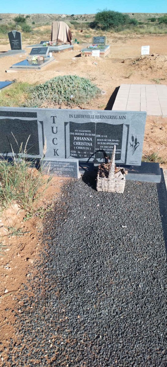 TUCK Johanna Christina 1944-2003 :: Lourens Marthinus 1979-