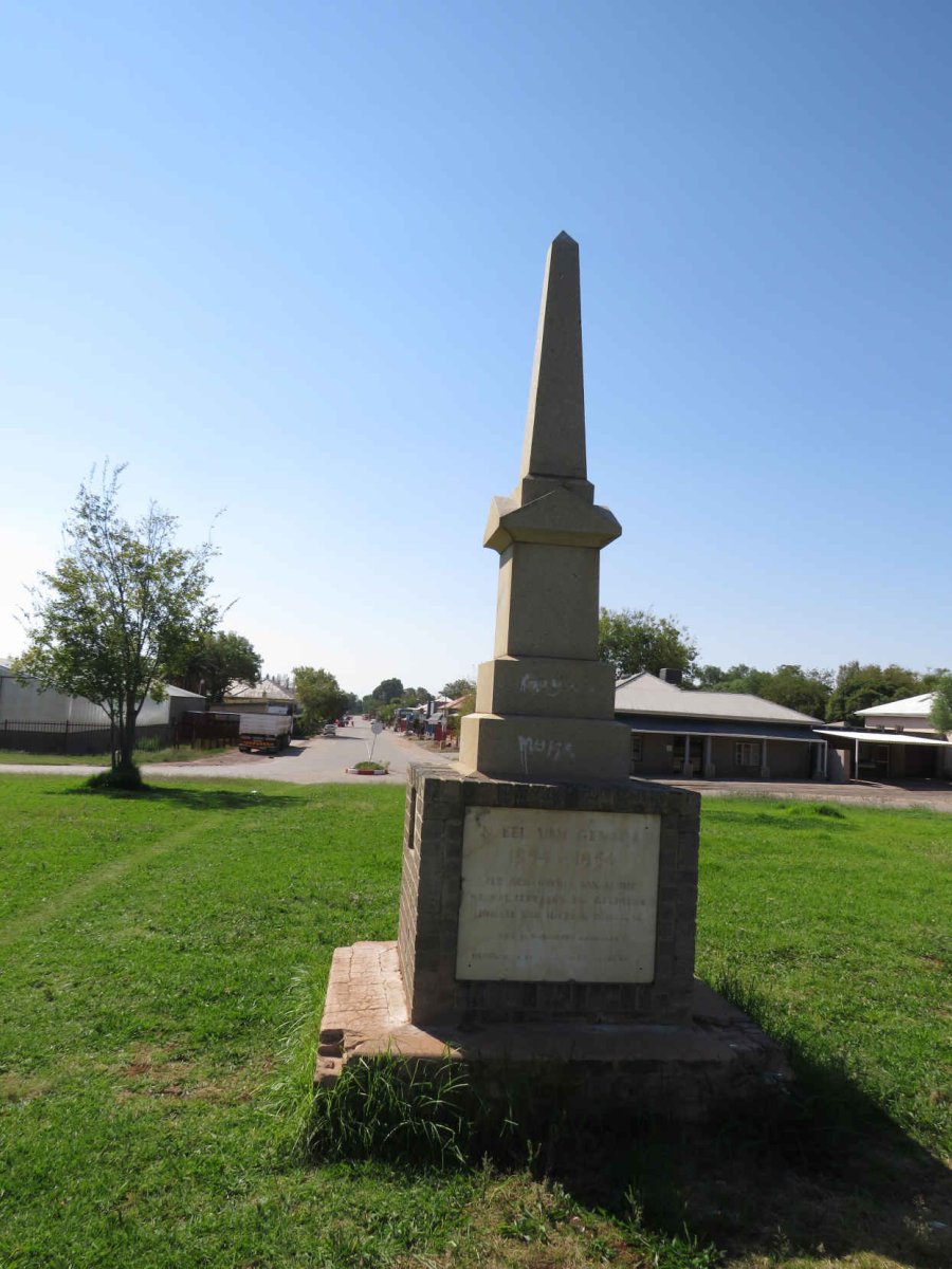 3. Gedenksteen 100 jaar / Memorial 100 years