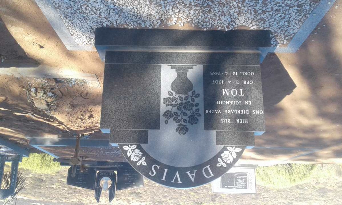 DAVIS Tom 1907-1985