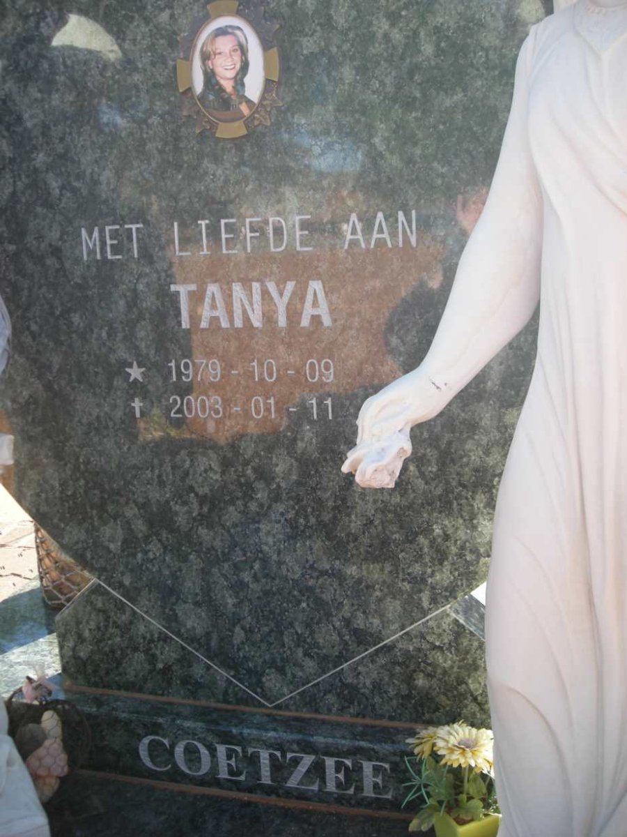 COETZEE Tanya 1979-2003