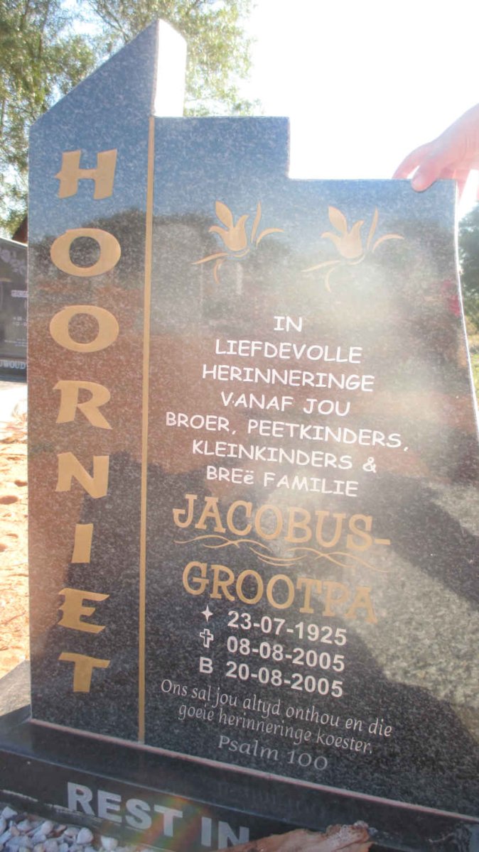 HOORNIET Jacobus 1925-2005
