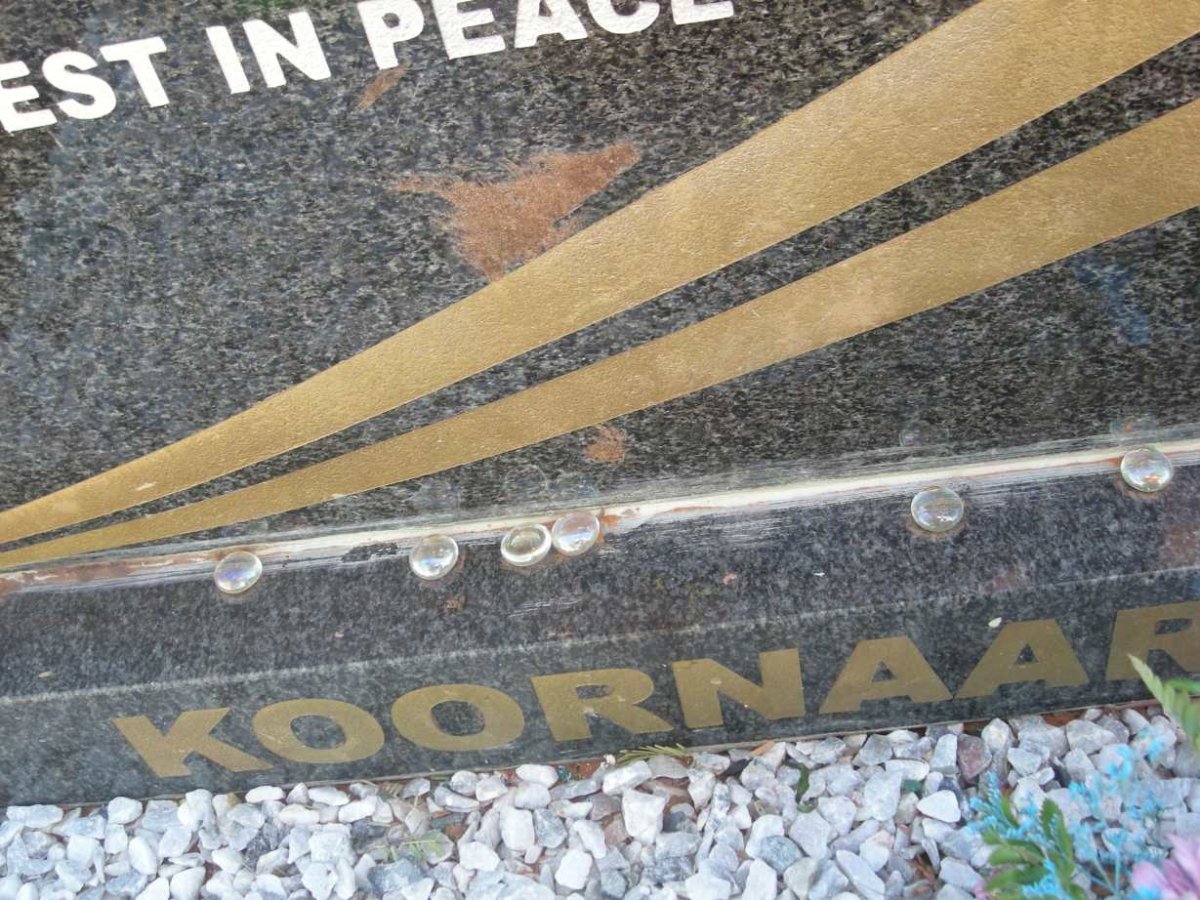 KOORNAAR Hanna 1954-2013