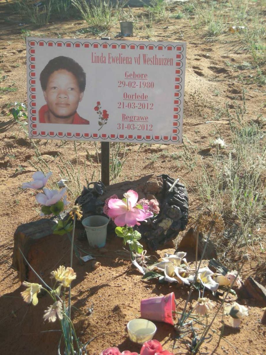 WESTHUIZEN Linda Eweliena, van der 1980-2012