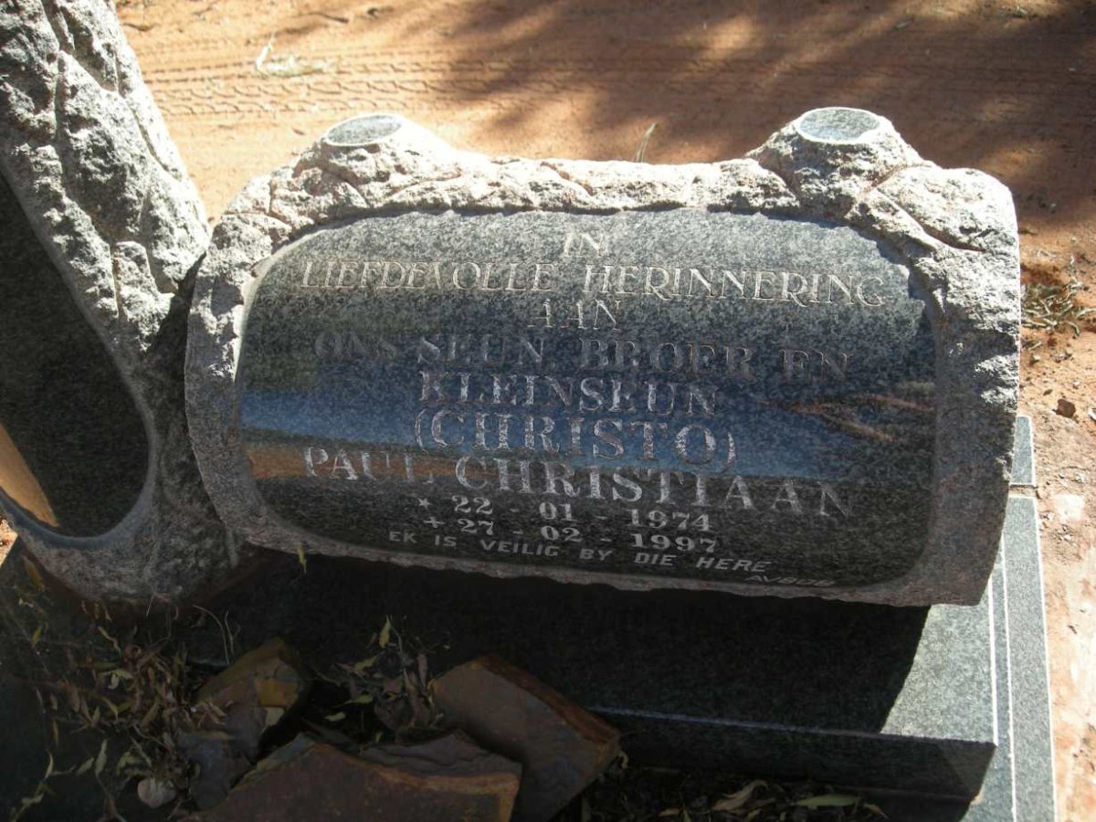 ? Paul Christiaan 1974-1997