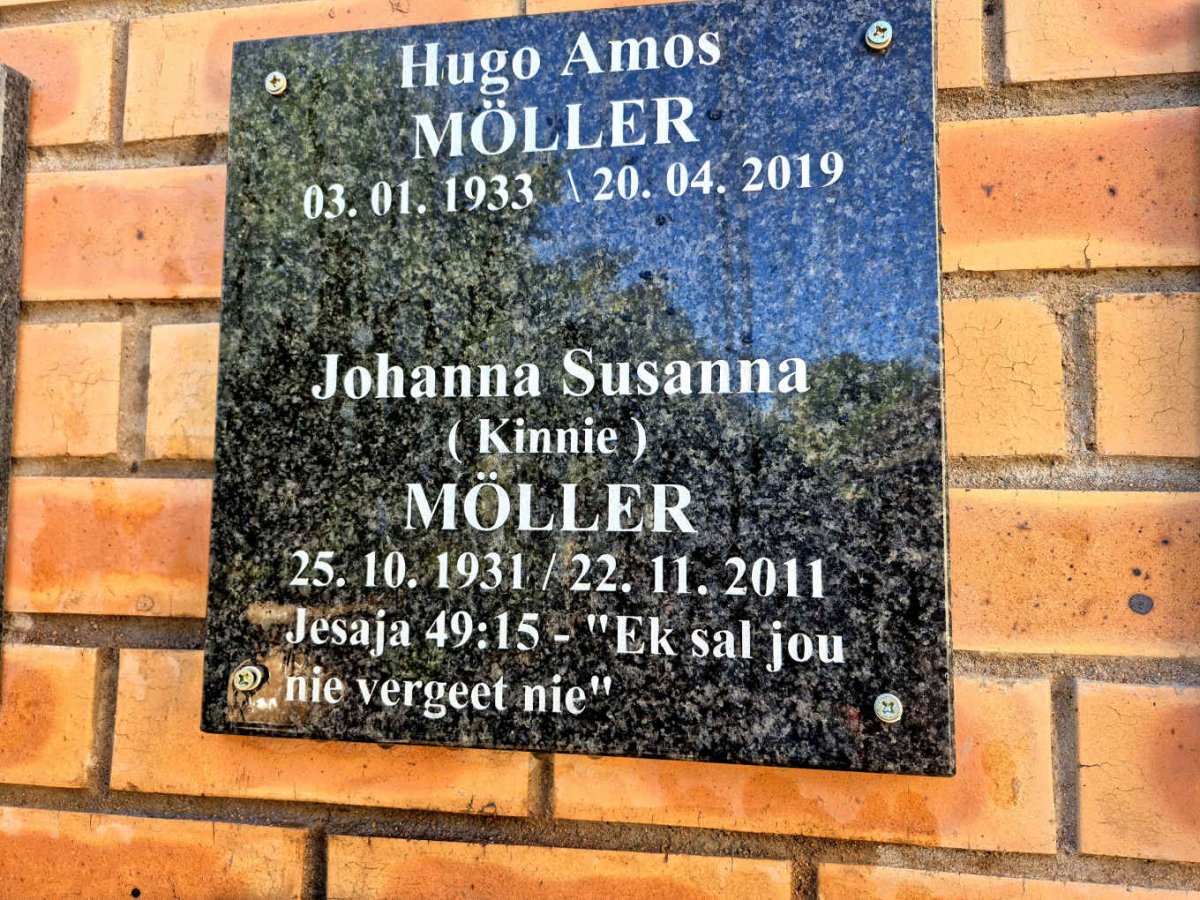 MOLLER Hugo Amos 1933-2019 & Johanna Susanna 1931-2011