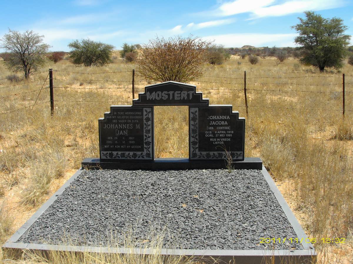 MOSTERT Johannes M. 1907-1989 &amp; Johanna Jacoba COETZEE  1918-1995