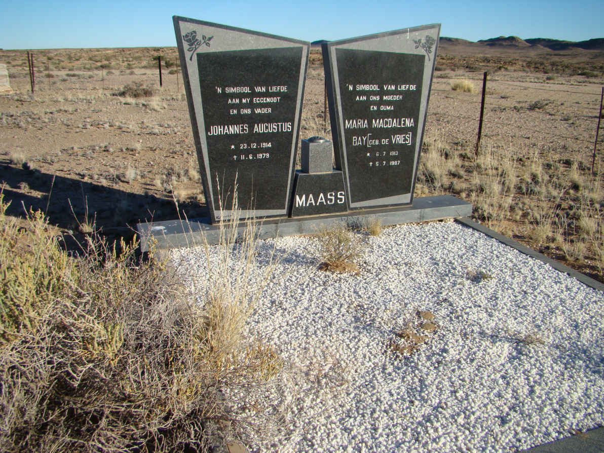 MAASS Johannes Augustus 1914-1979 & Maria Magdalena Bay DE VRIES 1913-1987