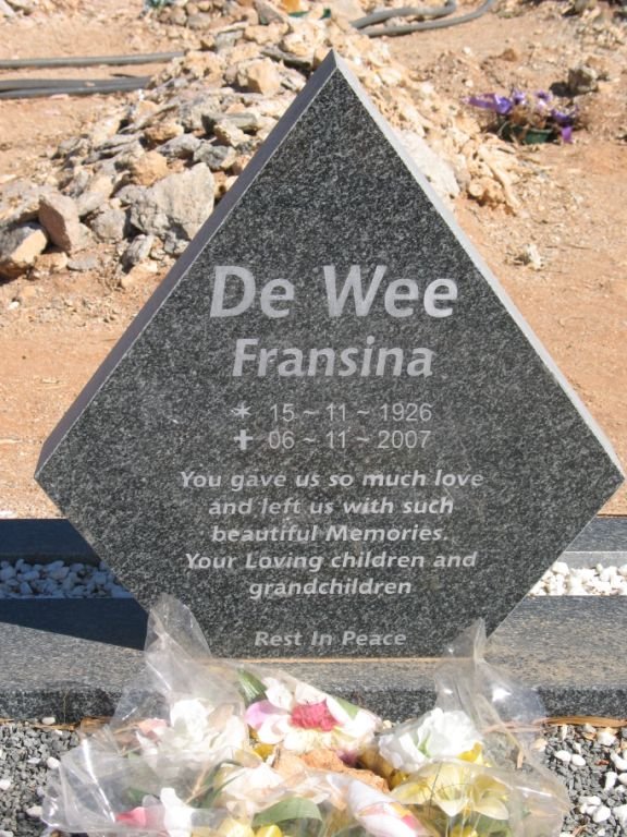 WEE Fransina, de 1926-2007
