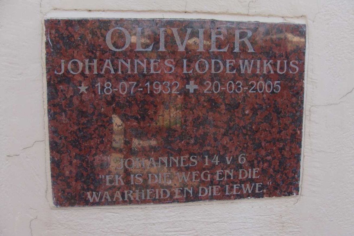 OLIVIER Johannes Lodewikus 1932-2005