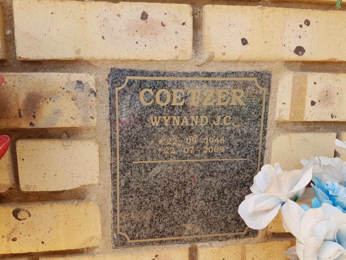 COETZER Wynand J.C. 1946-2009