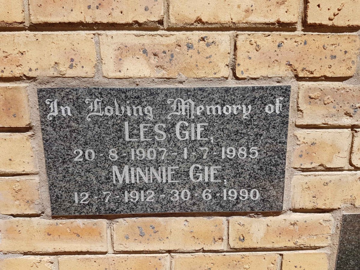 GIE Les 1907-1985 &amp; Minnie 1912-1990
