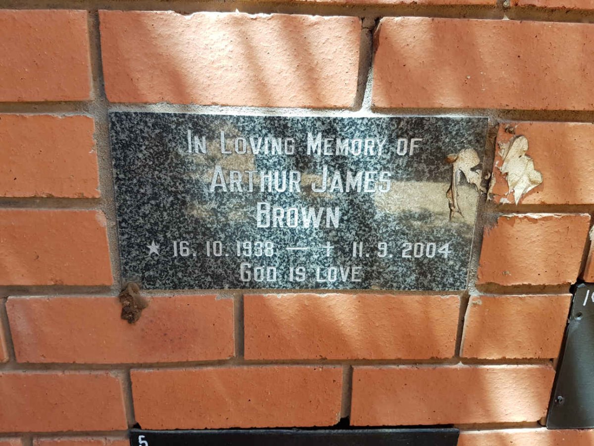 BROWN Arthur James 1938-2004