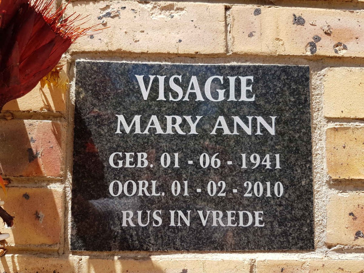 VISAGIE Mary Ann 1941-2010