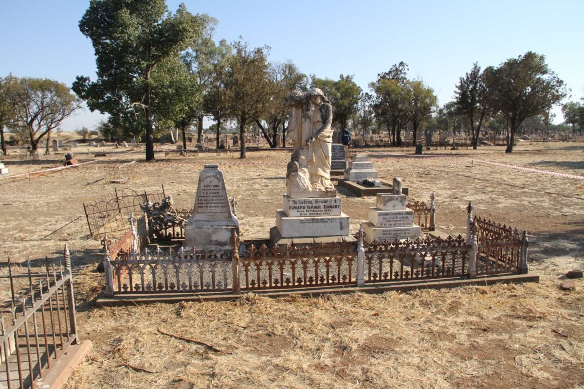 DAMANT :: DE KOCK :: GEERINGH