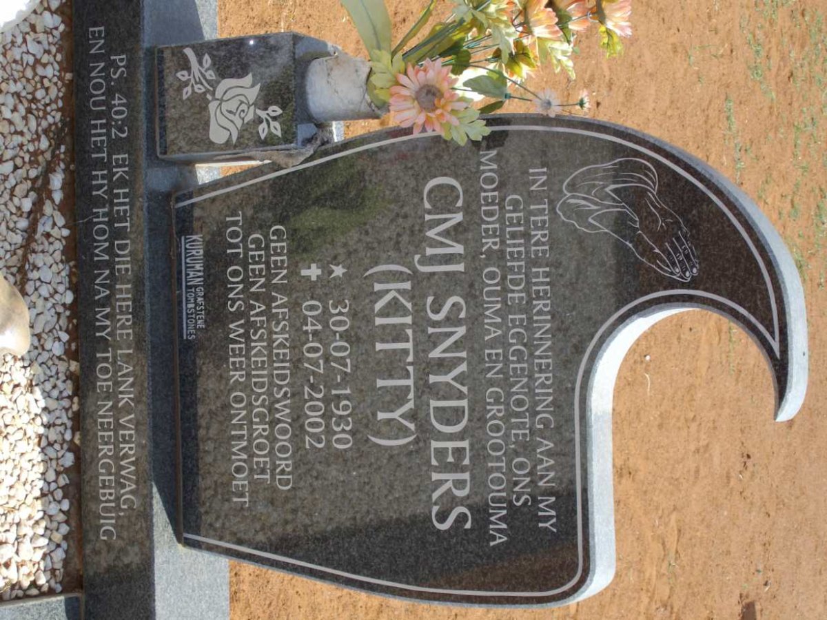 SNYDERS C.M.J. 1930-2002