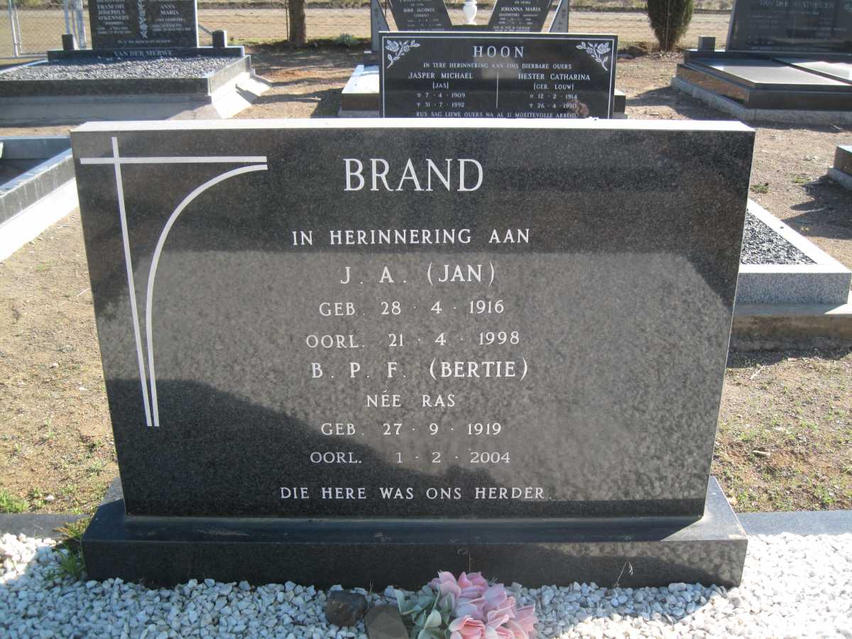 BRAND J.A. 1916-1998 &amp; B.P.F. RAS 1919-2004