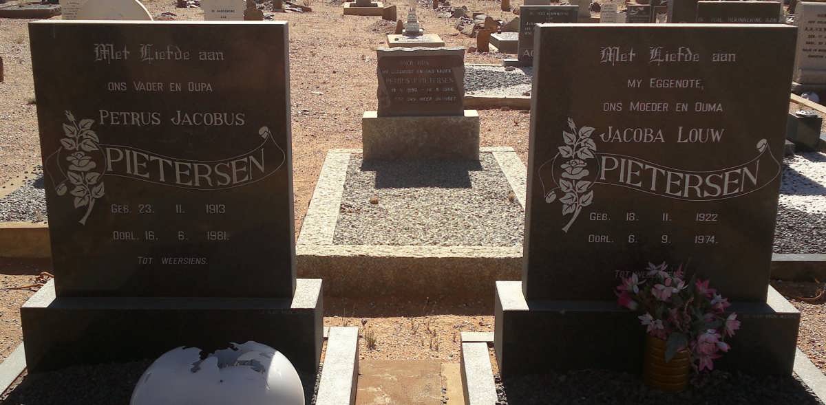 PIETERSEN Petrus Jacobus 1913-1981 &amp; Jacoba Louw 1922-1974