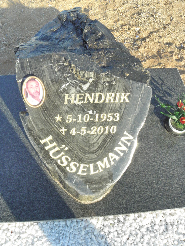 HUSSELMANN Hendrik 1953-2010