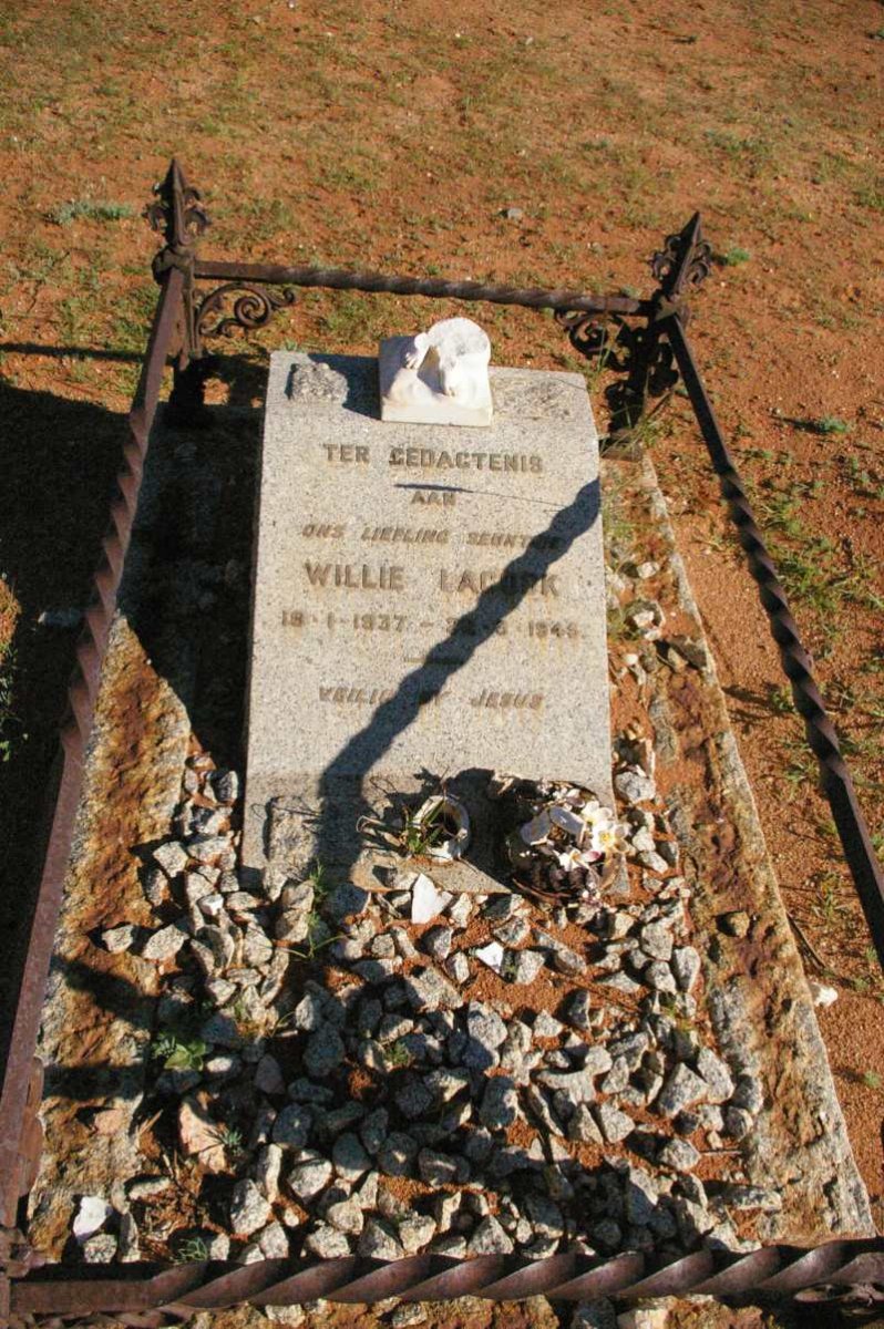 LACOCK Willie 1937-1945