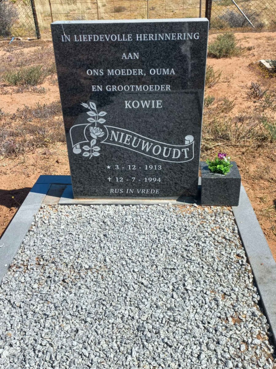 NIEUWOUDT Kowie 1913-1994