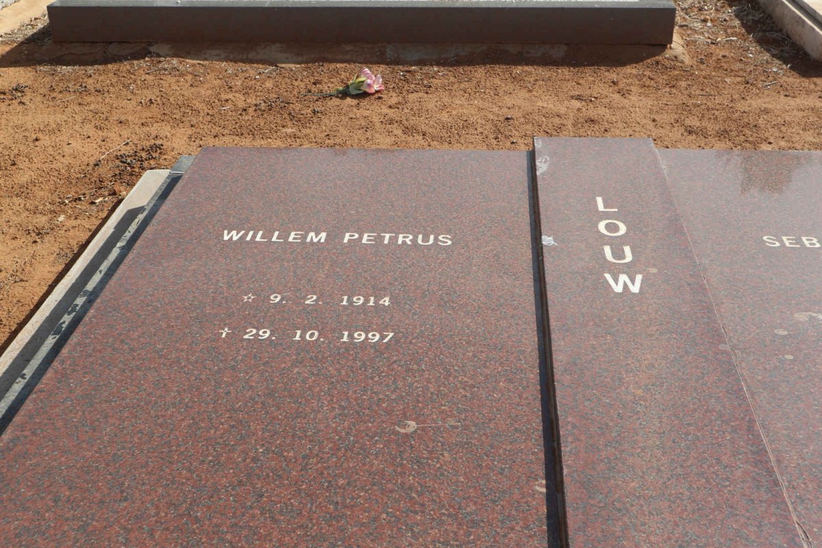 LOUW Willem Petrus 1914-1997 &amp; Sebastina Kotzé ENGELBRECHT 1914-2007