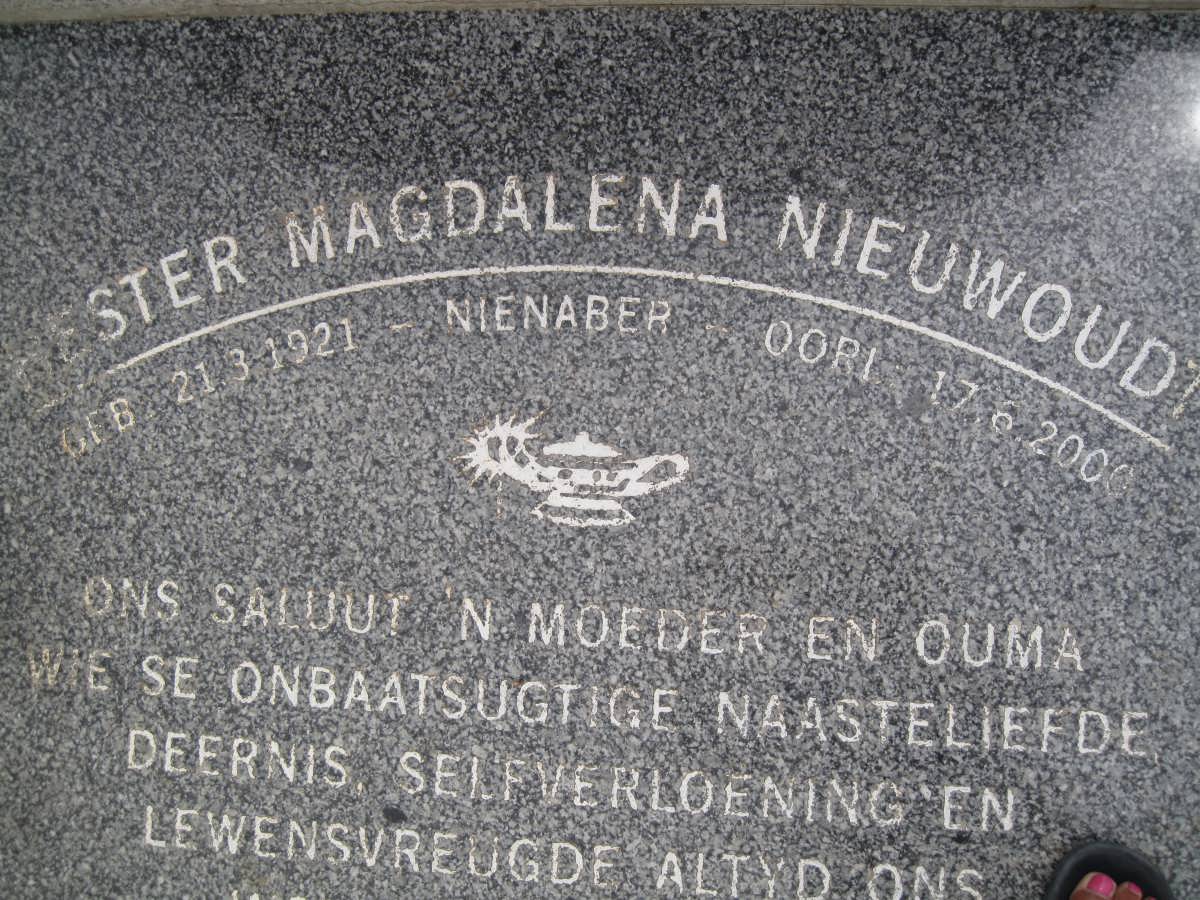 NIEUWOUDT Hester Magdalena nee NIENABER 1921-2000