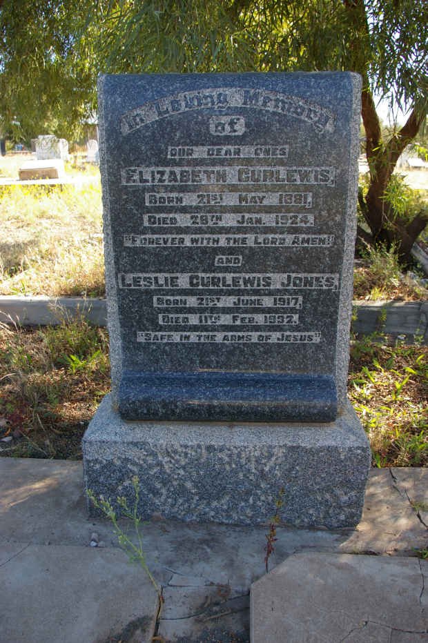 CURLEWIS Elizabeth 1881-1924 :: JONES Leslie nee CURLEWIS 1917-1932
