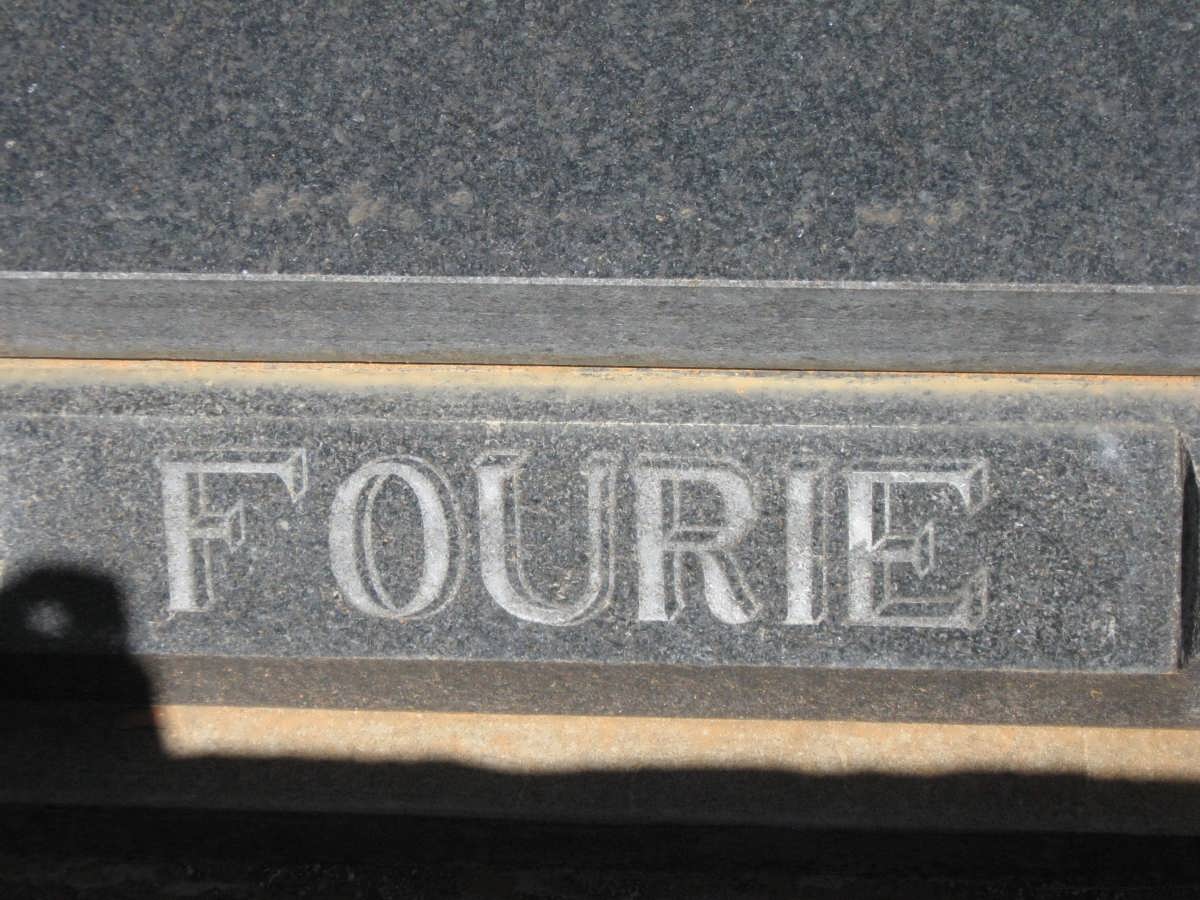 FOURIE Stephanus Petrus 1860-1928 &amp; Hermuna Catharina MYBURG 1883-1975 _2