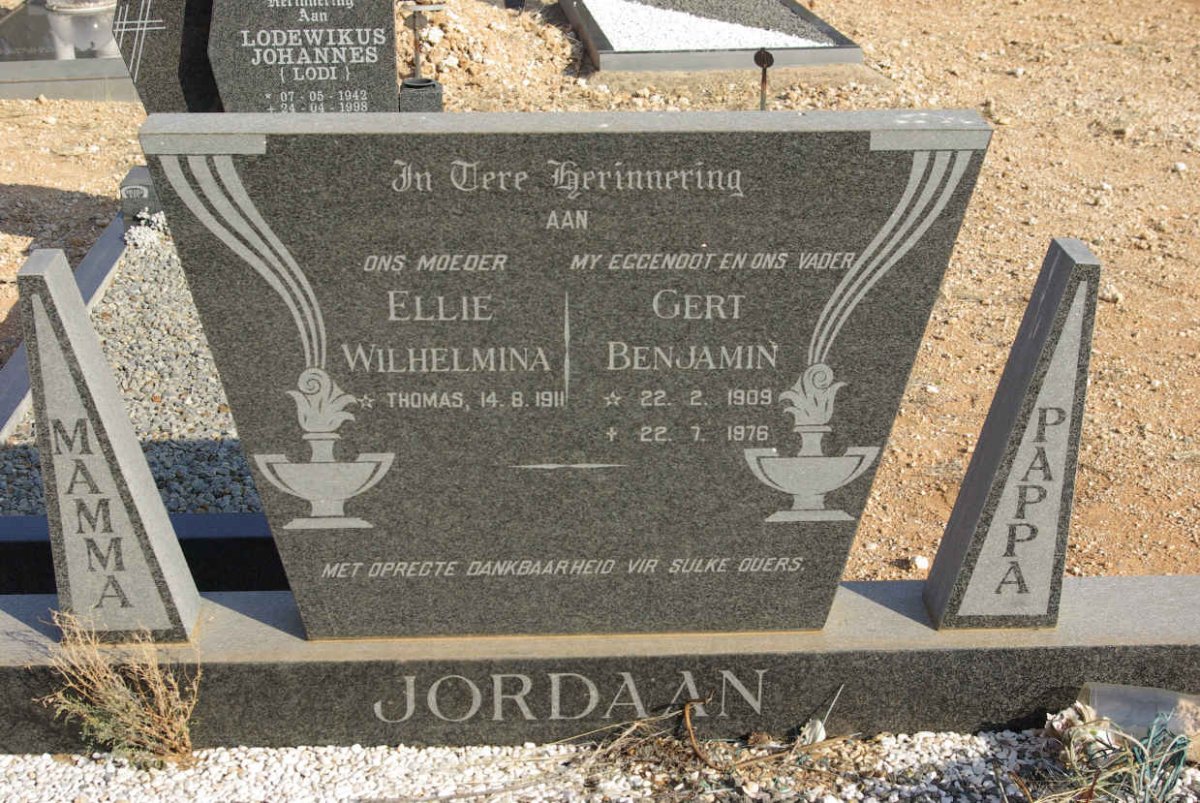 JORDAAN Gert Benjamin 1909-1976 &amp; Ellie Wilhelmina THOMAS 1911-