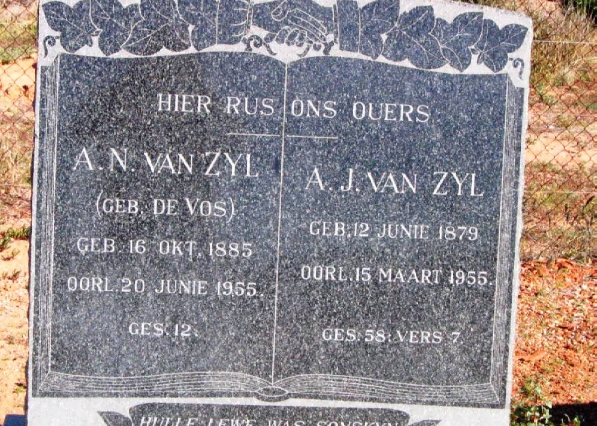 ZYL A.J., van 1879-1955 &amp; A.N. DE VOS 1885-1955