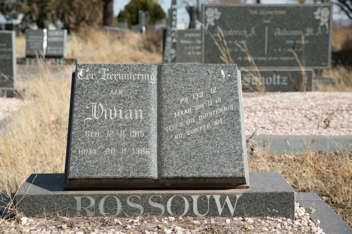 ROSSOUW Vivian 1915-1986