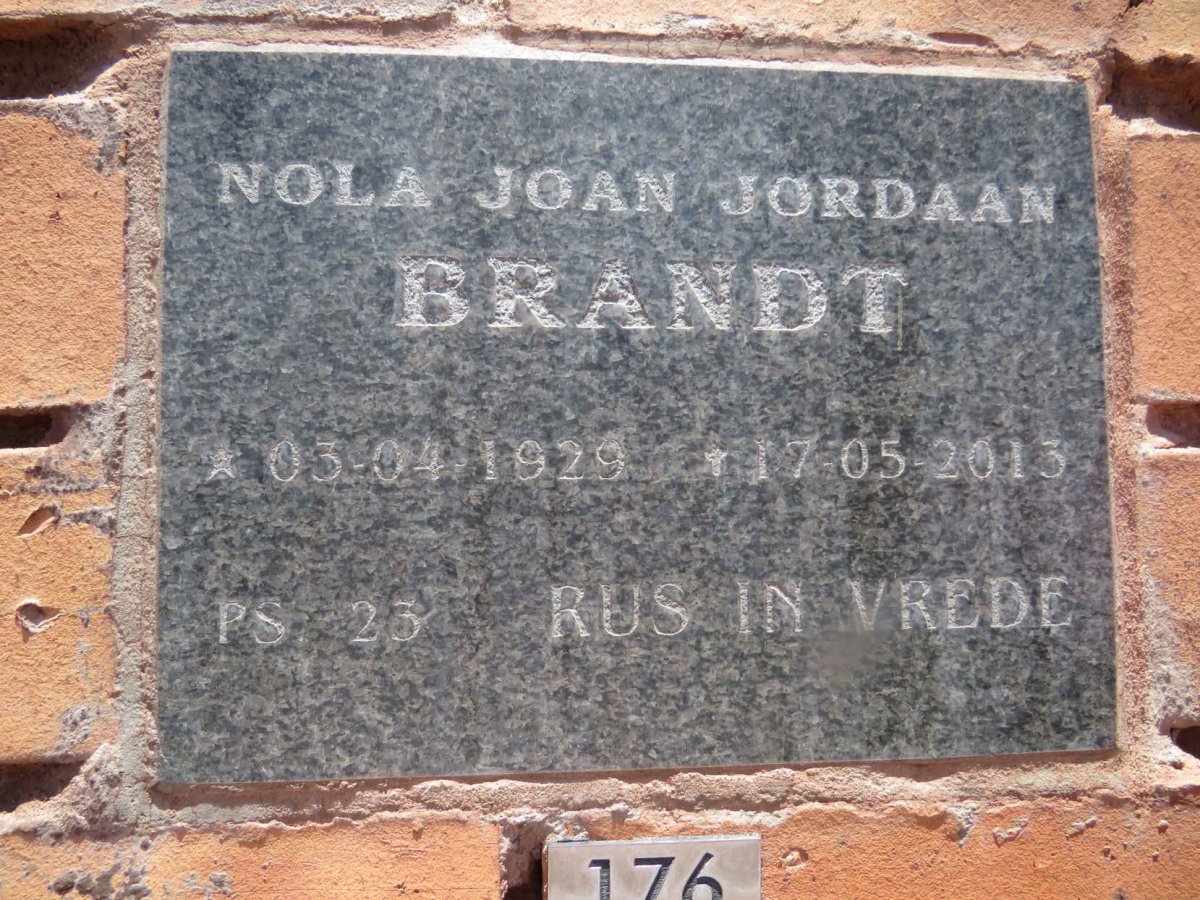 BRANDT Nola Joan nee JORDAAN 1929-2013