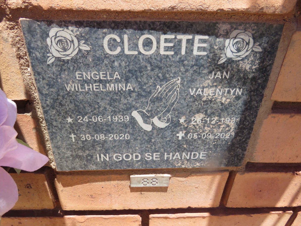 CLOETE Jan Valentyn 1931-2021 & Engela Wilhelmina 1939-2020