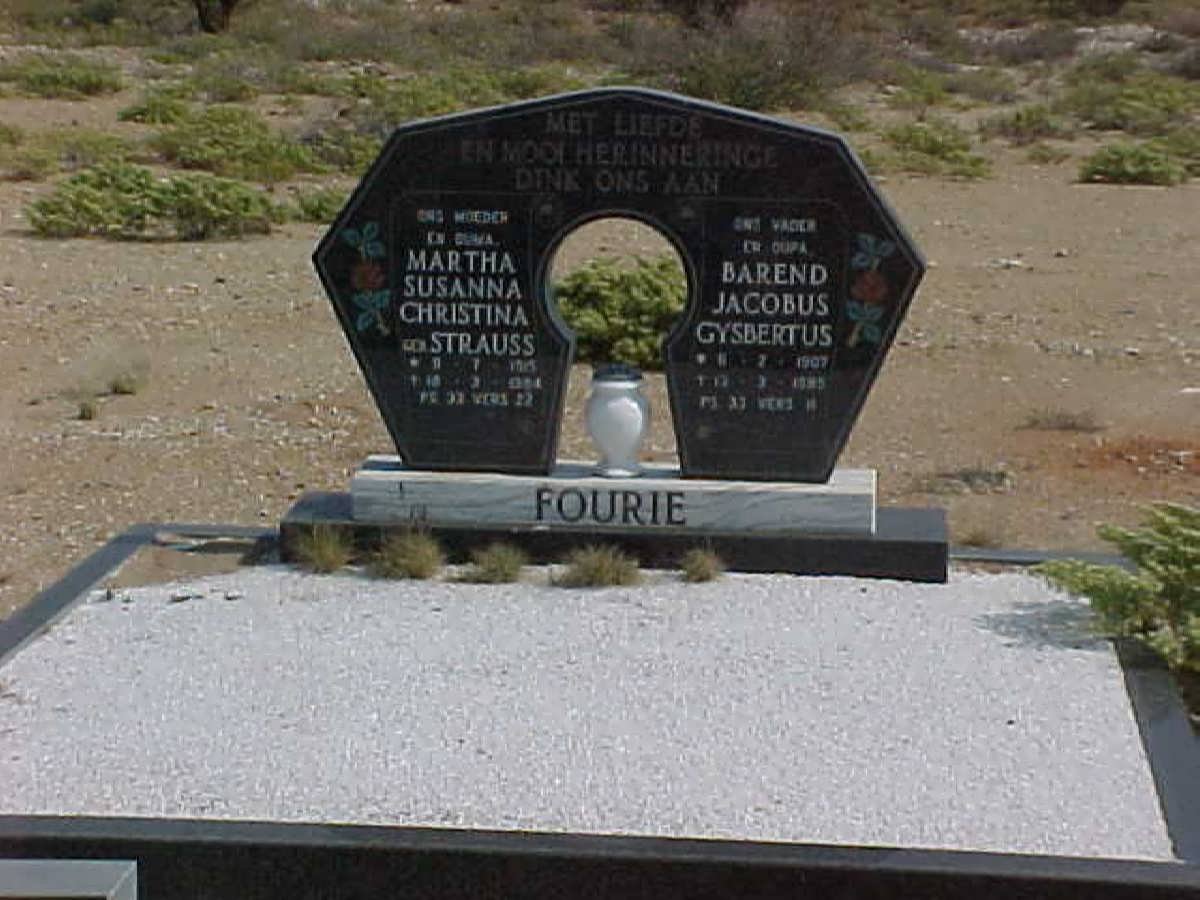 FOURIE Barend Jacobus Gysbertus 1907-1985 &amp; Martha Susanna Christina STRAUSS 1915-1984