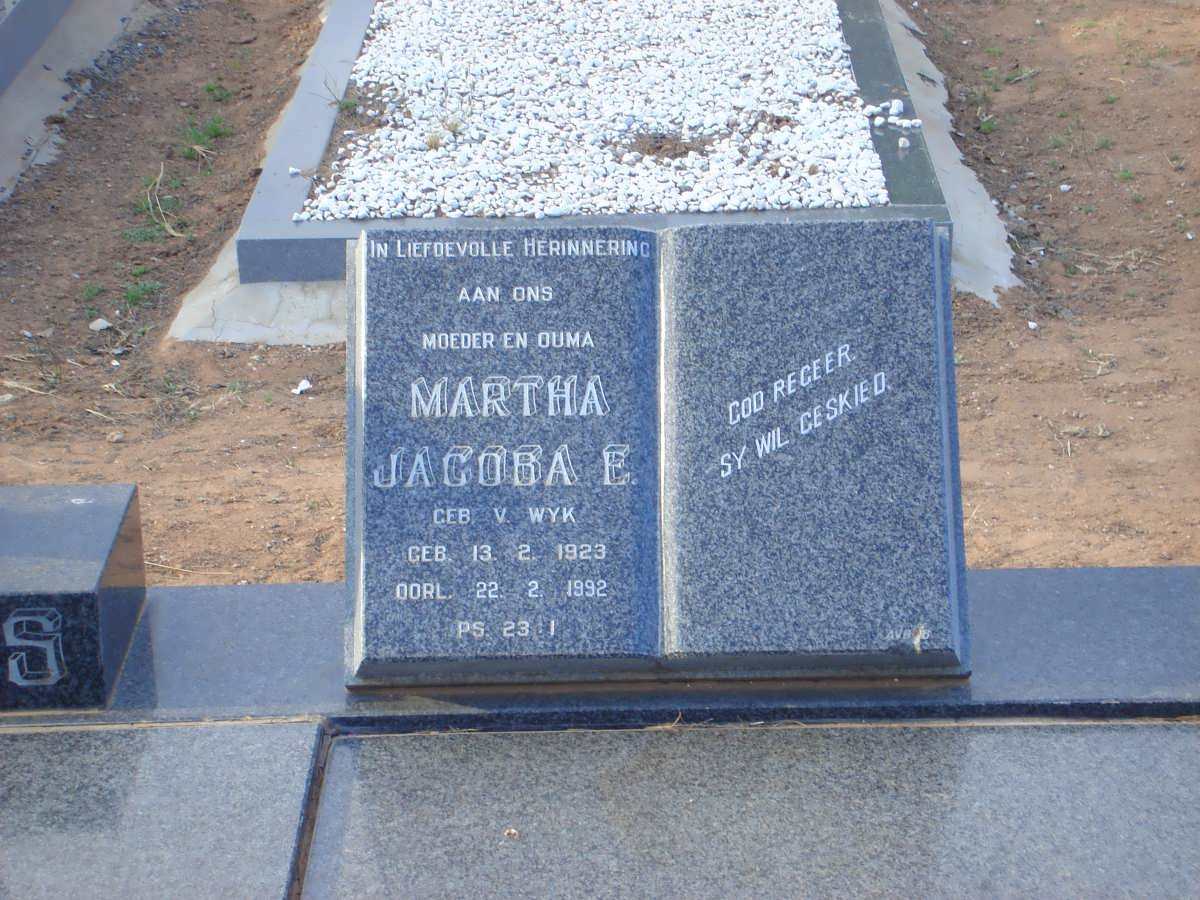 BEUKES Martha Jacoba E. nee VAN WYK 1923-1992