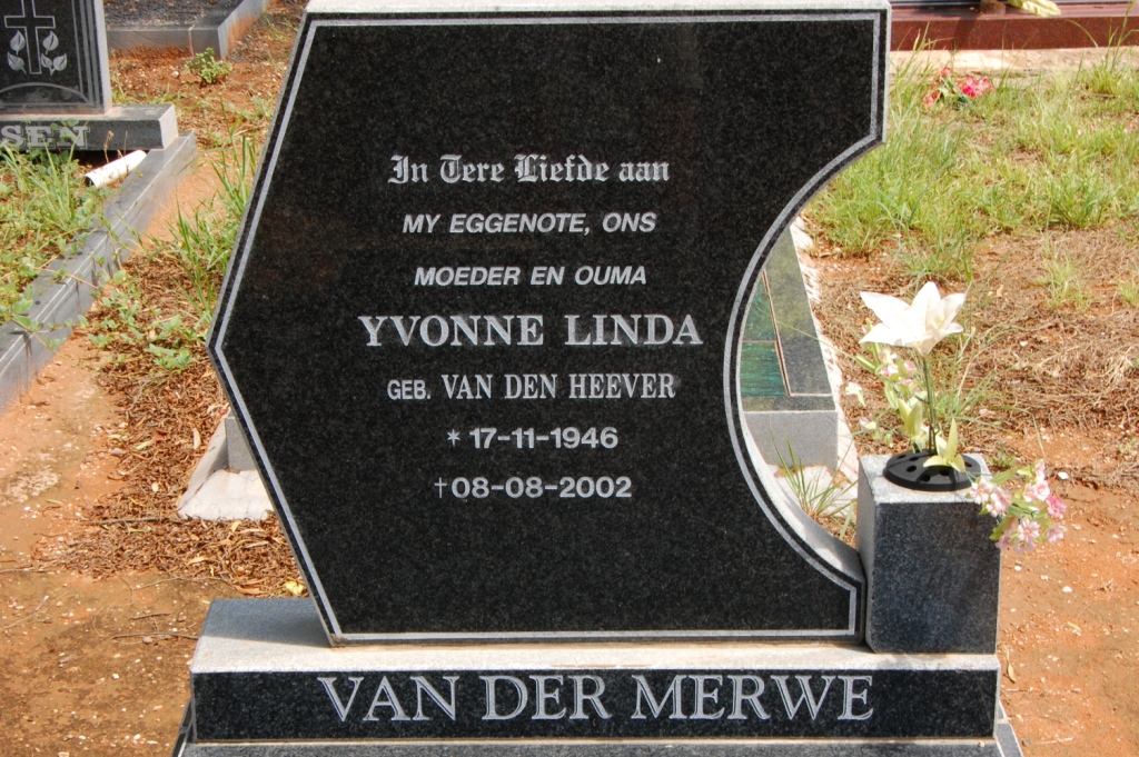 MERWE Yvonne Linda, van der nee VAN DEN HEEVER  1946-2002
