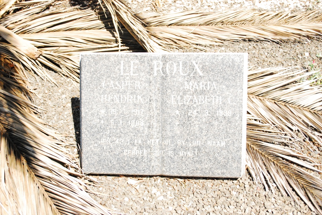 ROUX Casper Hendrik 1917-1988 &amp; Marta Elizabeth 1938-
