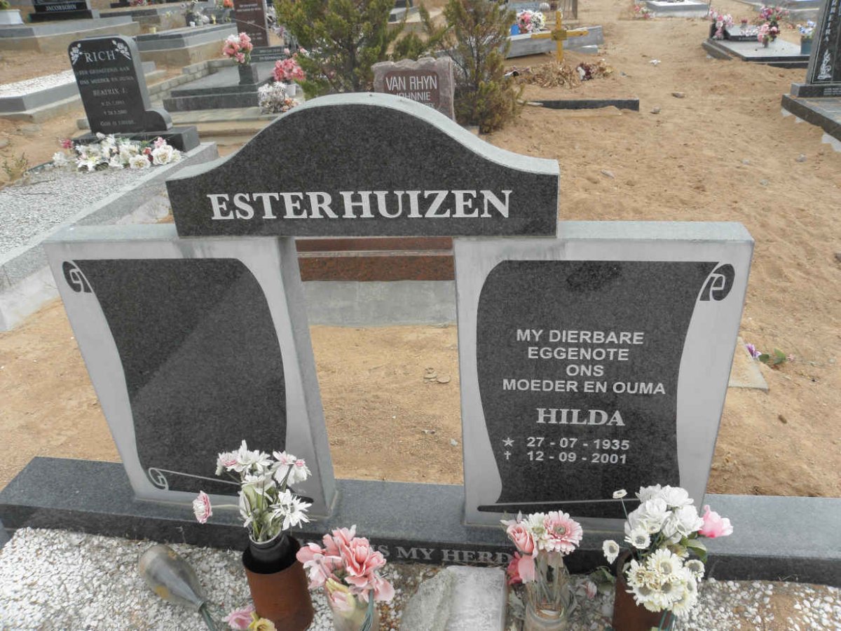 ESTERHUIZEN Hilda 1935-2001