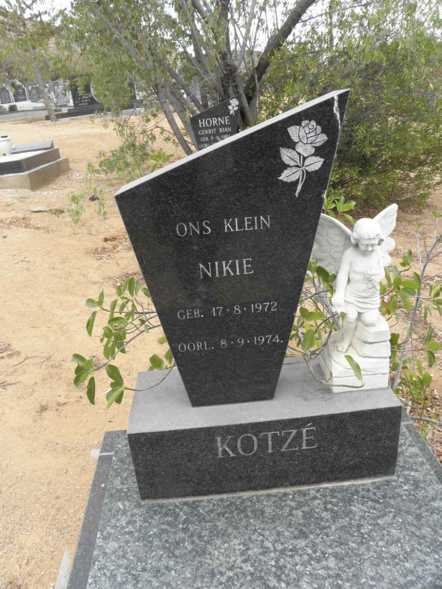 KOTZÉ Nikie 1972-1974
