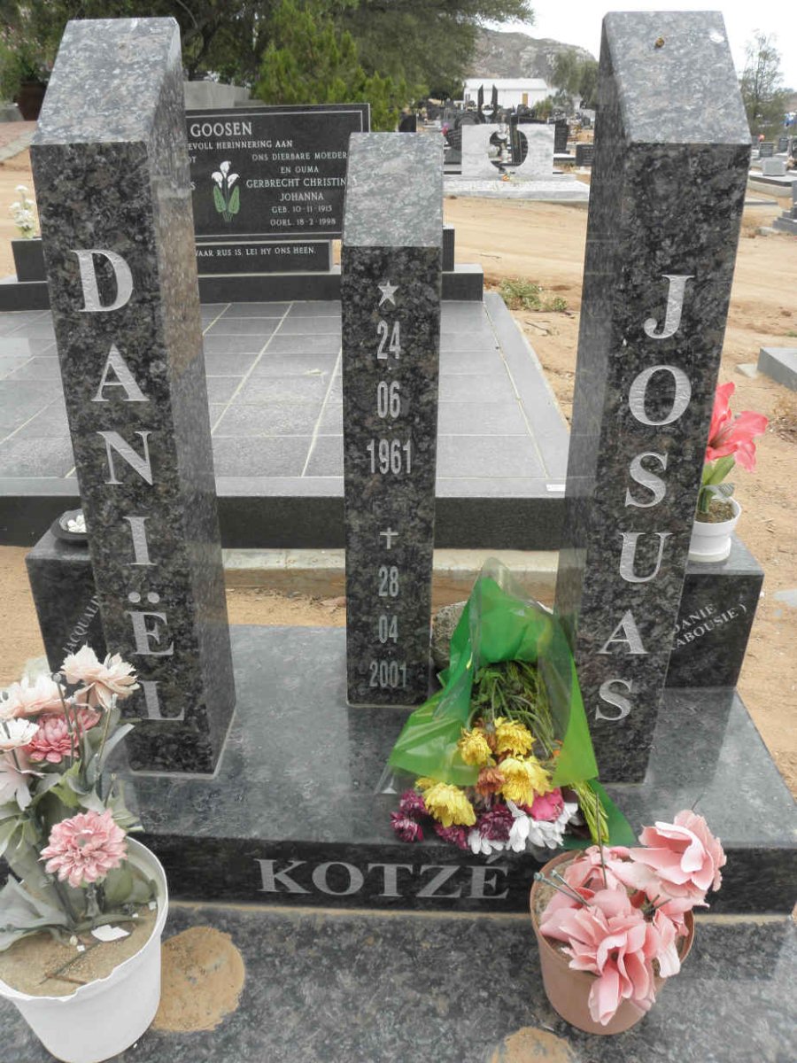 KOTZÉ Daniel Josuas 1961-2001