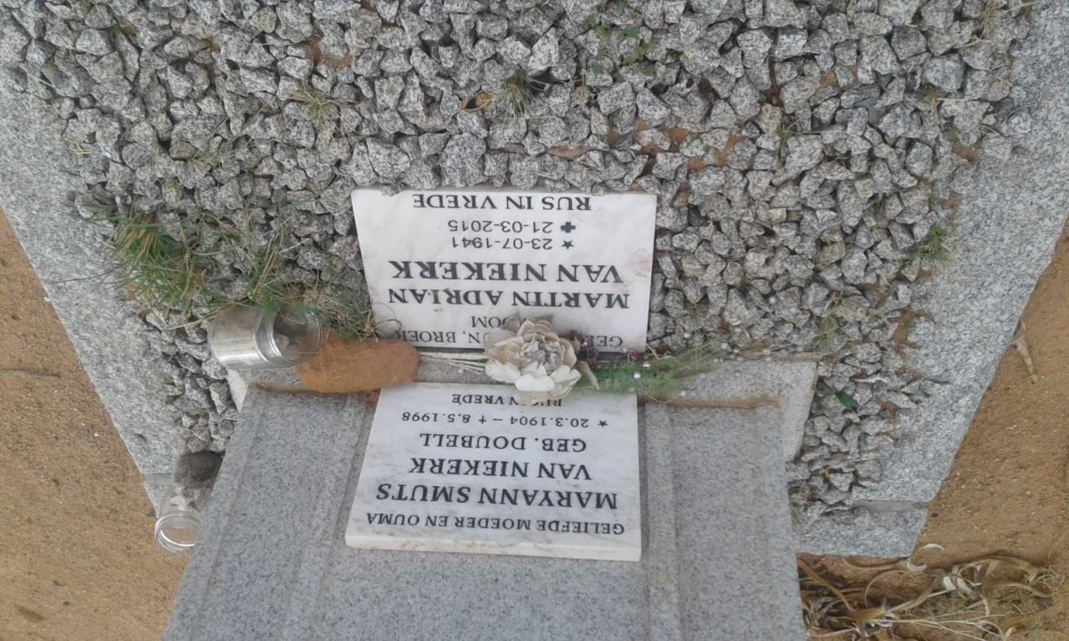 NIEKERK Izak J.M., van 1903-1942 &amp; Maryann Smuts DOUBELL 1904-1998 :: VAN NIEKERK Martin Adrian 1941-2015
